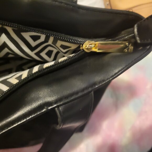 Woman's black Versace handbag - Picture 2 of 5